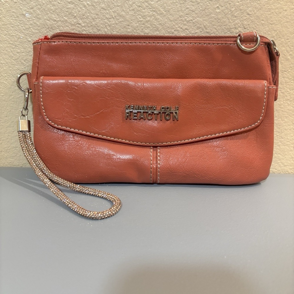 Kenneth Cole Reaction Orange Wristlet Bag Purse Fall Autumn Zip Pockets‎ Soft